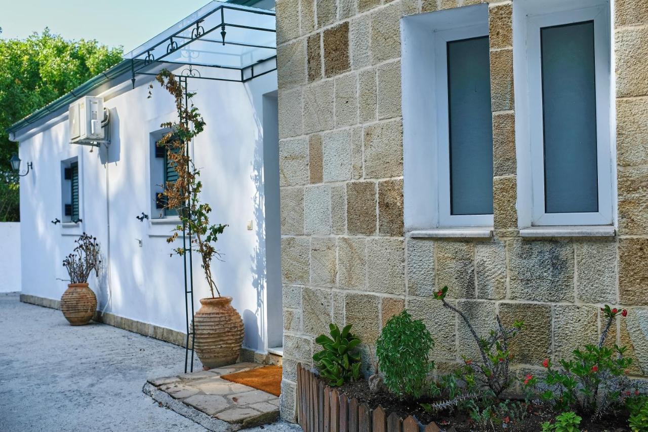 Villa Boukari Chlomos 外观 照片