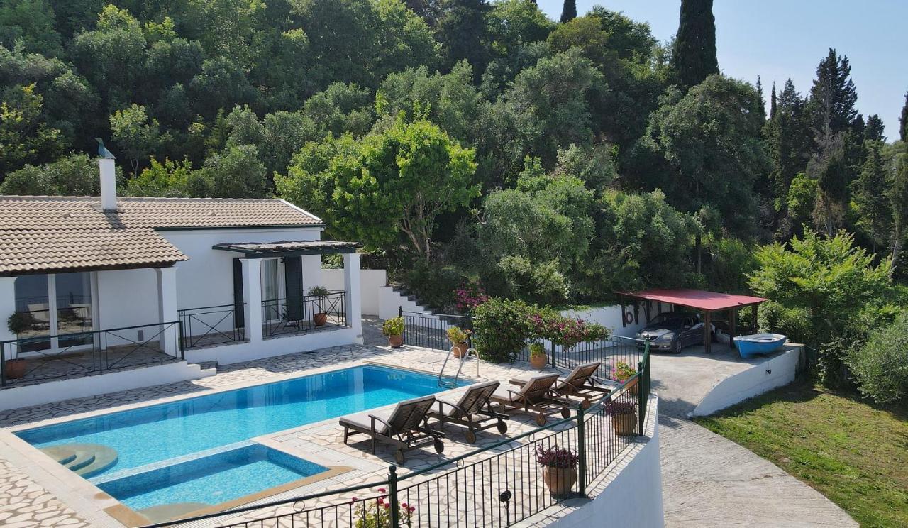 Villa Boukari Chlomos 外观 照片