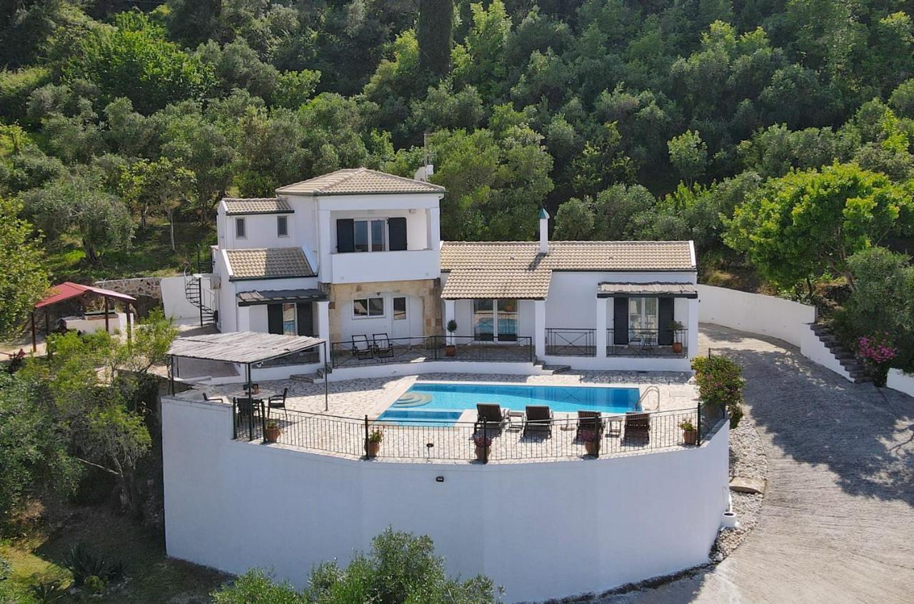 Villa Boukari Chlomos 外观 照片
