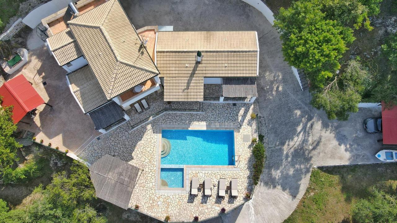 Villa Boukari Chlomos 外观 照片