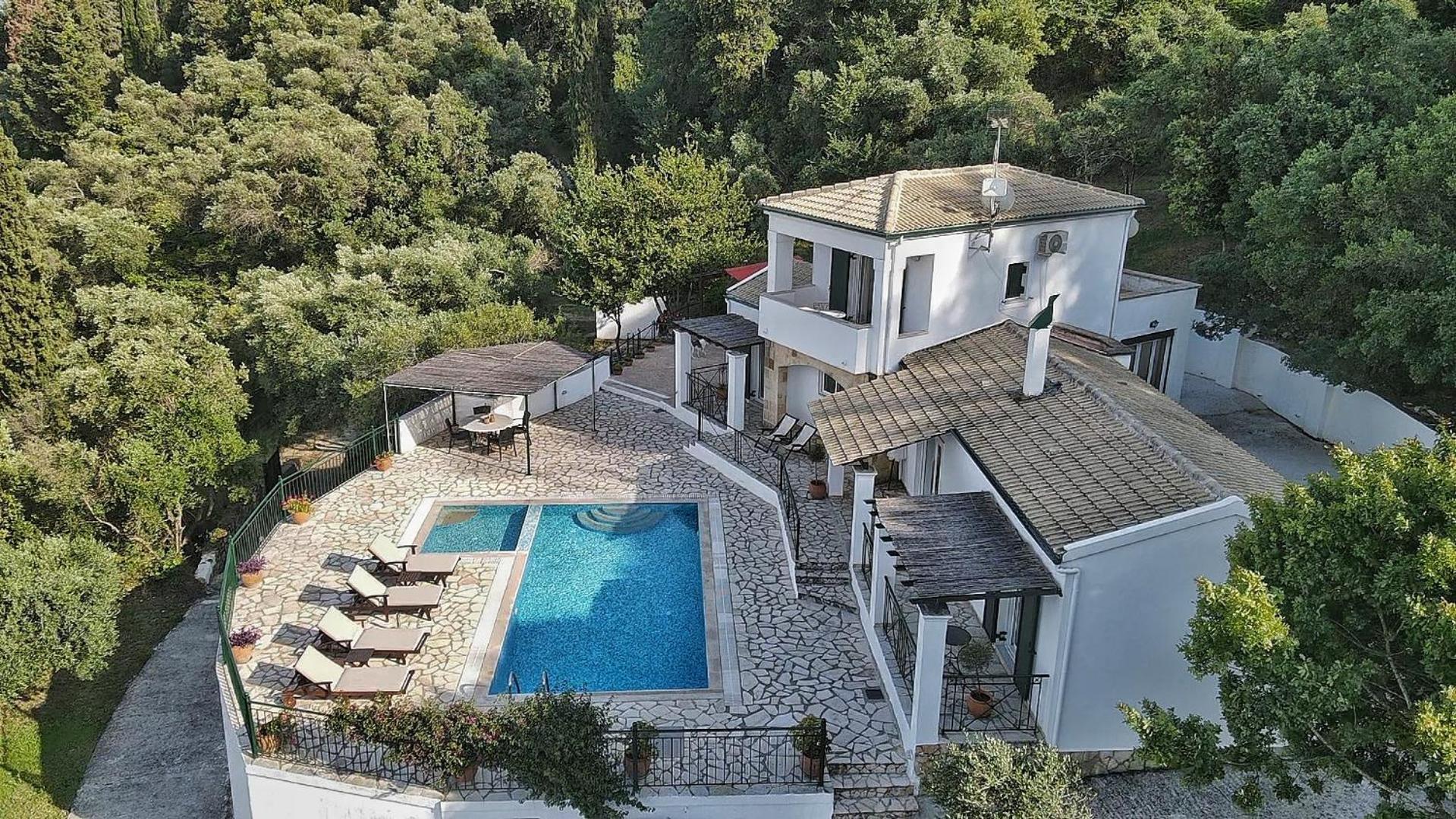Villa Boukari Chlomos 外观 照片